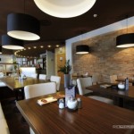 Interiér moderní kavárny